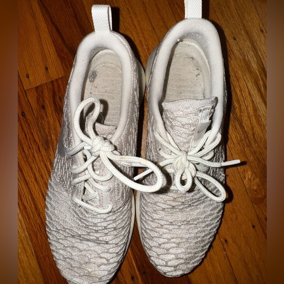 Nike sneakers - Picture 2 of 4